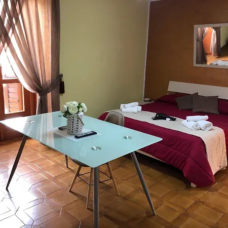 Via Gagliardi - Centro *