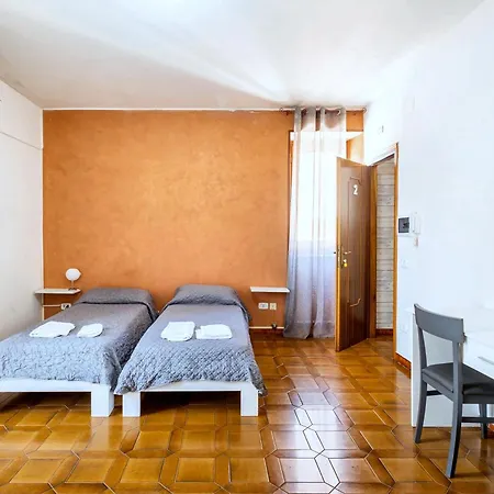 Via Gagliardi - Centro *